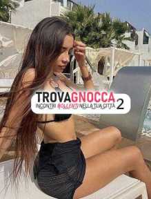 appena arrivata nella zona martella sono massaggiatrice bellissima strafigona e dolce miele calda fuoco e incredibilmente sexy. unica nel mio genere ti offrirò un'esperienza indimenticabile.