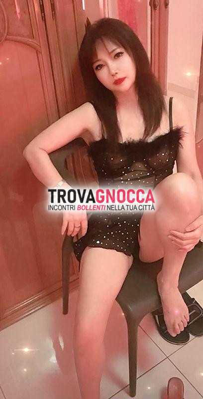 per rassicurarti sulla mia bellezza posso dirti certezza che sono davvero giovane e non ho alcun bisogno ricorrere inganni o trabocchetti nel caso cui io non dovessi incontrare tuoi gusti sarò sempre ben educata.