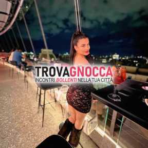 ragazza 20 enne molto carina cerca veri stalloni essere cavalcata ragazza 20 enne molto carina cerca veri stalloni essere cavalcata