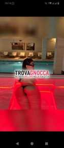 ragazza 20 enne molto carina cerca veri stalloni essere cavalcata
