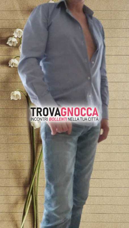 uomo si propone signora matura