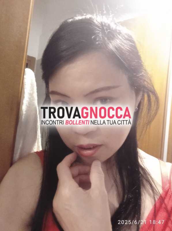 1massaggi. e anche 2 padrona domina schiavi . speciale massaggi piede