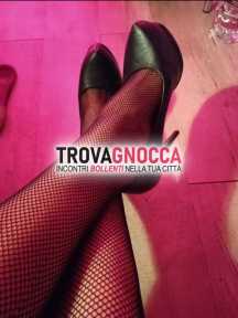 1massaggi. e anche 2 padrona domina schiavi . speciale massaggi piede 1massaggi. e anche 2 padrona domina schiavi . speciale massaggi piede