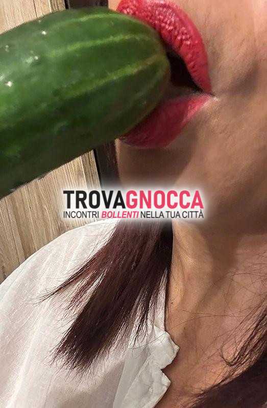 🔴🔥visualizza mie labbra piene e seducenti che ti faranno perdere testa mentre ti avvolgo mio caldo abbraccio.🔥🔴 pensa puoi lasciarti andare ovunque tu desideri.