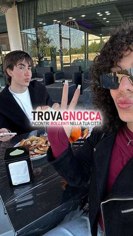 siamo due ragazzi femboy giovani under 30. offriamo solo servizi orali e non completi.