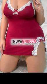 anna affascinante bulgara bionda è qui farti vivere esperienze indimenticabili sue curve naturali.