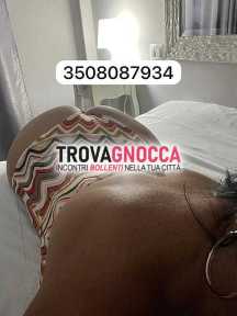 fantastica gnocca napoletana mora sensuale e passionale ti aspetta massaggio corpo corpo esplosivo. esperta nel massaggio prostatico e nel rilassante trattamento dei piedini. non perdere questo momento fantastica gnocca napoletana mora sensuale e passionale ti aspetta massaggio corpo corpo esplosivo. esperta nel massaggio prostatico e nel rilassante trattamento dei piedini. non perdere questo momento