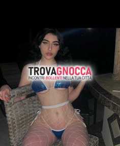 cameriera provocante disponibile videochiamata hot unisciti me sessione sexchat dove potrai anche ricevere foto e video esclusivi. non perdere l'occasione entra nel mio mondo