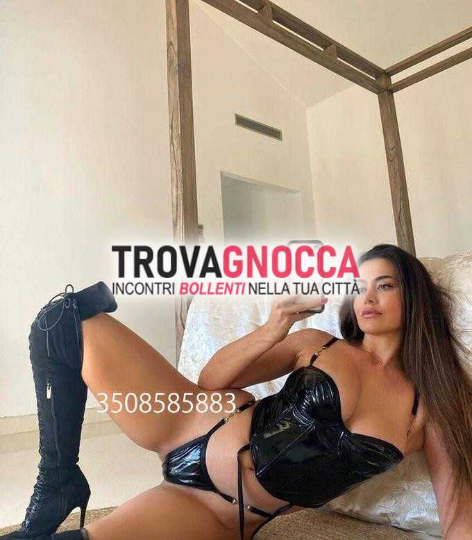 appena arrivata 💕 italiana 18 anni accolgo anche coppie un'esperienza indimenticabile