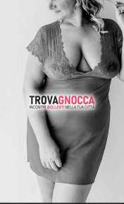 affascinante donna italiana. sensuale e morbida completamente tua disposizione