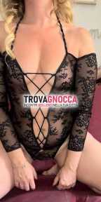 donna affascinante e raffinata appassionata sesso è qui esaudire ogni tuo desiderio.