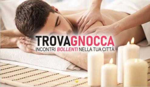ragazza giovane propone massaggi distensivi fuga dai momenti scoraggianti ragazza giovane propone massaggi distensivi fuga dai momenti scoraggianti