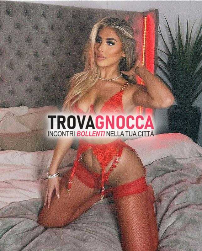 salve tutti sono giovane donna elegante e raffinata.
