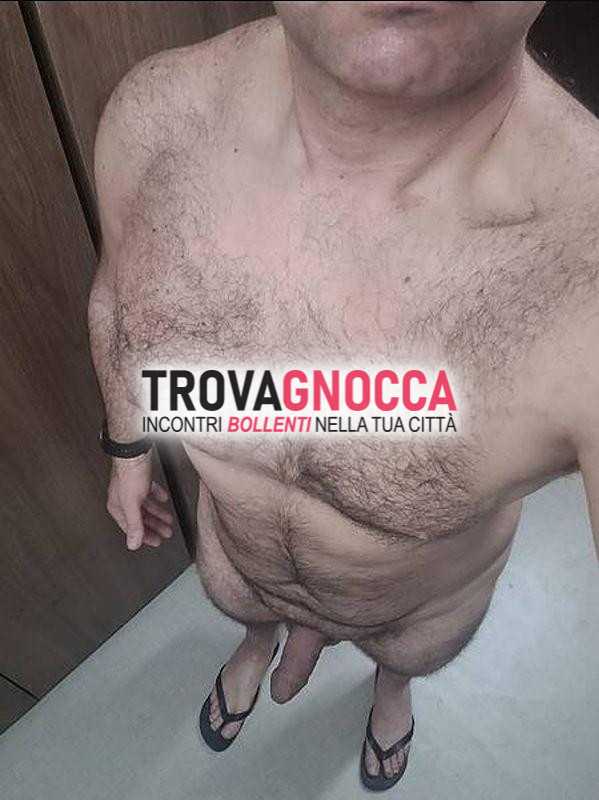 cercando un'amica momenti svago e divertimento