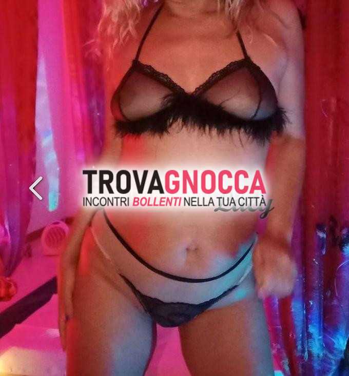 🔥🧿hot massage🧿🔥team napoletano 💯💯 È pronto offrirti un'esperienza indimenticabile vieni provare nostro servizio massaggi hot dedicato tutti coloro che cercano momento puro relax e piacere