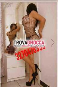 🔥🔥 sofia 🔥 è splendida tettona 🔥🔥 vera gran gnocca che è pronta regalarti momenti puro piacere suo lato b urlo e suoi incredibili pompini brividi
