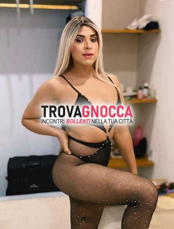location rifinita nathalie transessuale massaggiatrice alto livello. sempre vestita lingerie e tacchi . pronta farvi vivere momenti intensi e piacevoli insieme me.