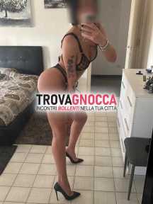 a borgo sabotino🏆 giada mengoni ritornata napoletana 🔥🌟 è vera top class indiscussa 🇮🇹. scegli meglio ❤️ solo realtà e autenticità ti aspettano 🥰👅