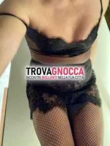 succhiatrice esperta vi attende lingerie seducente gola profonda nella zona bagheria.