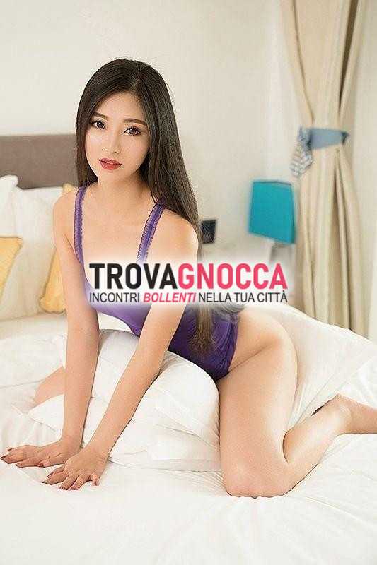 🍒🍒oggi ti presento ★ ragazza orientale davvero mozzafiato e sensuale 🤤🤤 bocchino naturale   69   baci   troverai tutto ciò che desideri