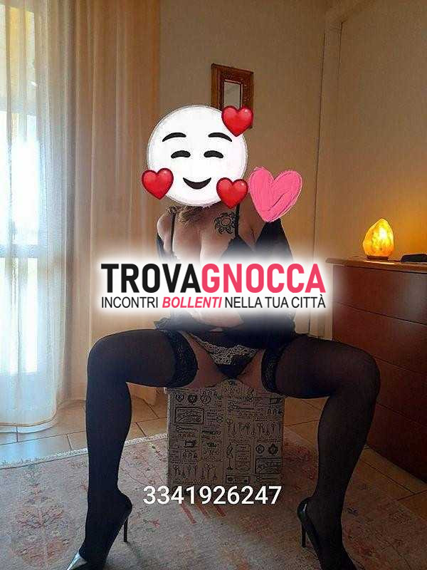 roberta milf è disponibile anche insieme un'amica momenti indimenticabili passione