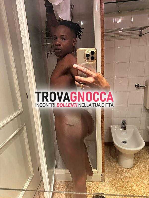 il tuo versatile nero bel culo e grosso cazzo