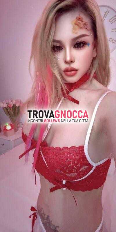 nuova ragazza sexy dalla bellezza unica e seno naturale offre massaggi rilassanti e prostatici strappon e esperienza piacevole 69. orale urlo completamente naturale fino all'ultimo dettaglio