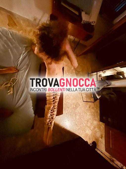 🎁femboy riccia 2002 È qui soddisfare ogni tuo desiderio 💝 escort che ti regalerÀ momenti indimenticabili 💘