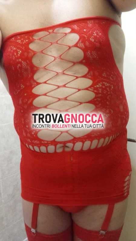 bocca calda e gola profonda.se vuoi bel pompino ingoio fatto bene e bel culone morbido e liscio sfondare chiama