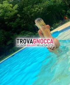 a pescara È arrivata shantal 25 anni solo pochi giorni 💗 piÙ ninfomane 💗💗 non sono l'unica ma sicuramente sono piÙ ricercata ti aspetto ambiente climatizzato momenti indimenticabili