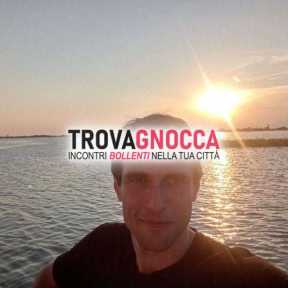 desidero trovare dolce ragazza cui condividere amore e passione.
