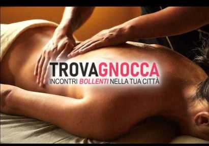 rilassati nostri massaggi olistici che offrono un'esperienza unica benessere totale.