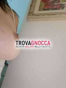 italianissima hot e giovane esperta nelle prestazioni orali disponibile oggi sensuale orale scoperto o rapporto completo nella mia abitazione o auto bergamo