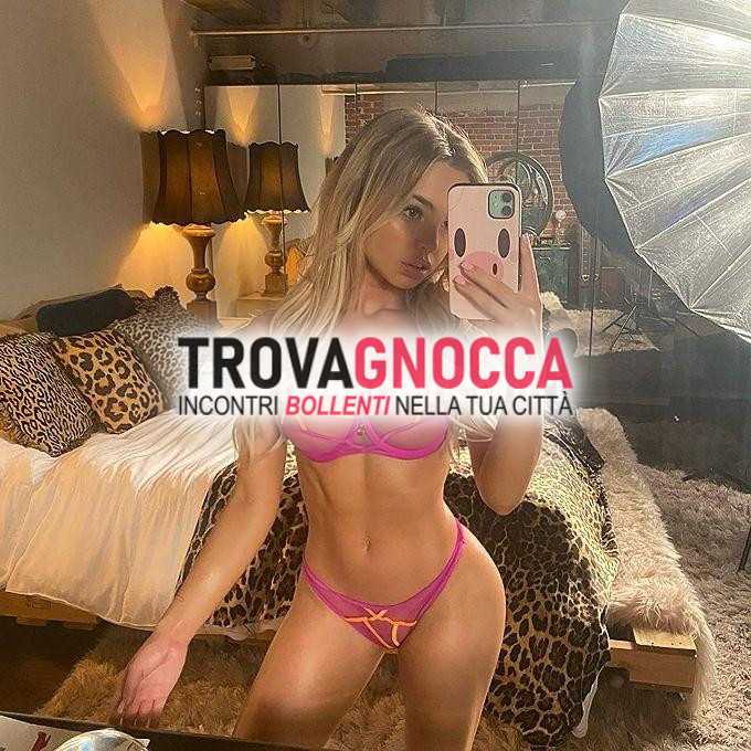 appena arrivata 💕 sofia bellissima e maliziosa bambola tutta pepe 💖. vivo È ancora piu' incantevole
