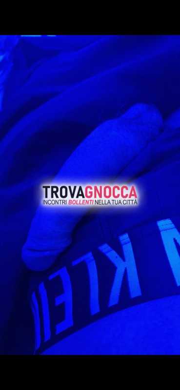 buonasera ospito questa sera 26 agosto e stanottedonne o coppie.
astenersi indecise