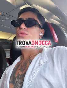 🐷 riccione antonio italiano 🇮🇹 stupendo twink dotato e sensualmente attivo passivo e piÙ porco tutti