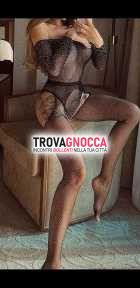 affascinante ragazza dell'est. affascinante ragazza dell'est.