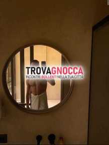 giovane ragazzo disponibile nella zona.