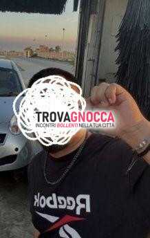 ciao sono giovane ragazzo bull pronto soddisfare coppie cuck cerca emozioni forti durante loro vacanza. se desiderate provare brivido avere amico coppia che si prende cura lei sono qui voi