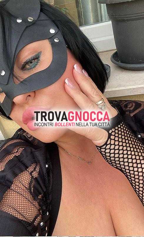 🌹🌹🌹ilaria è qui offrirti momenti indimenticabili 😘