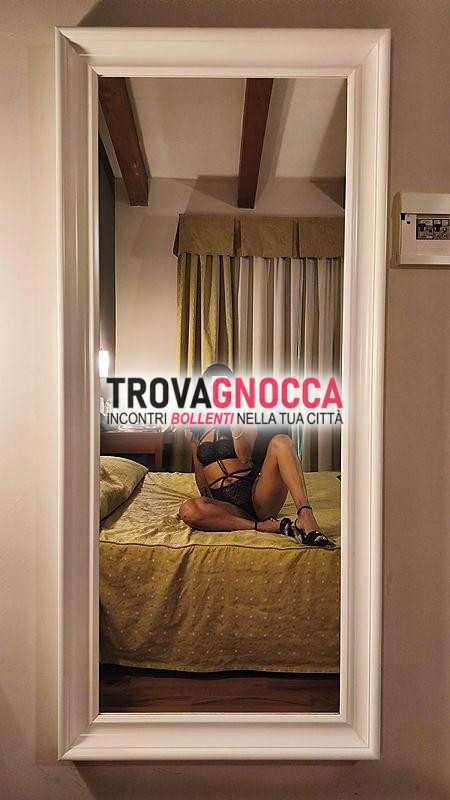 appena arrivata bocca piÙ profonda e caldissima ti garantiscero' incontro indimenticabile che soddisferÀ tutte tue fantasie