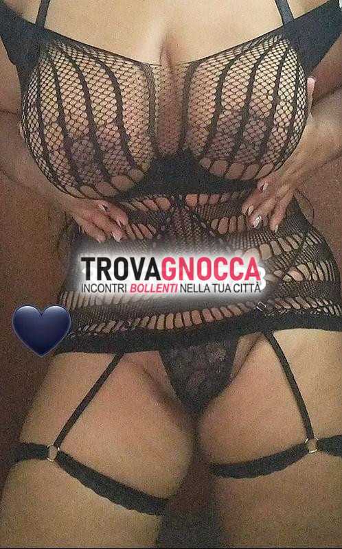 vittoria È tua prima volta vieni fare amore me calma e senza fretta io sono vera bomba sexy posso garantirti bellissimo bocchino al naturale fino alla fine incluso eccezionale 69 e attenzione particolare al tuo lato b massaggio molto sensuale.
