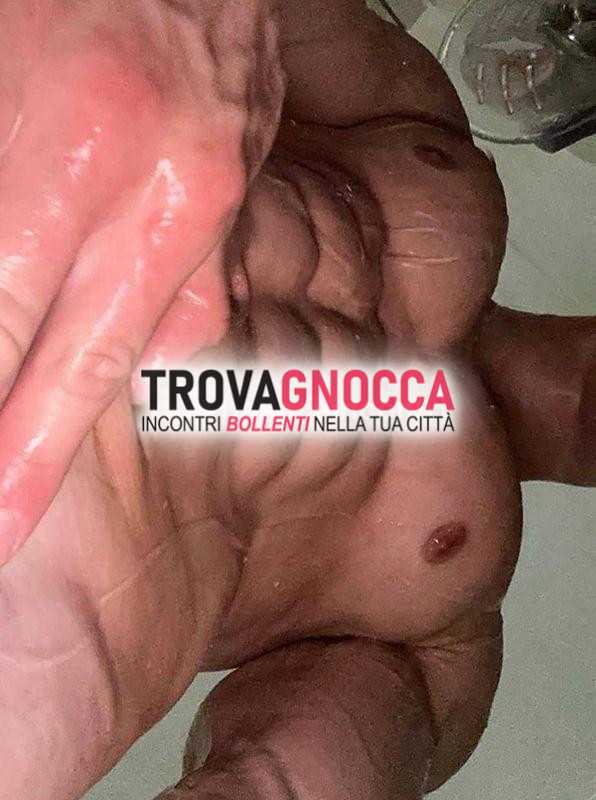 💦💆🏻‍♂️ nuovo arrivato giovane 22 anni sempre attivo✌🏻 È ben dotato🔥 xxl e ha culetto liscio e stretto. dolce e passionale💦💆🏻‍♂️