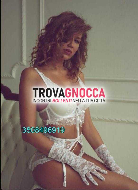 lugo-maya fantastica donna giovane elegante ed incantevole.