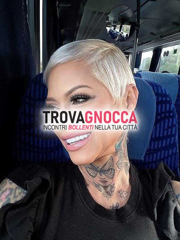 explosiva milf bella calda insaciable regina pompino