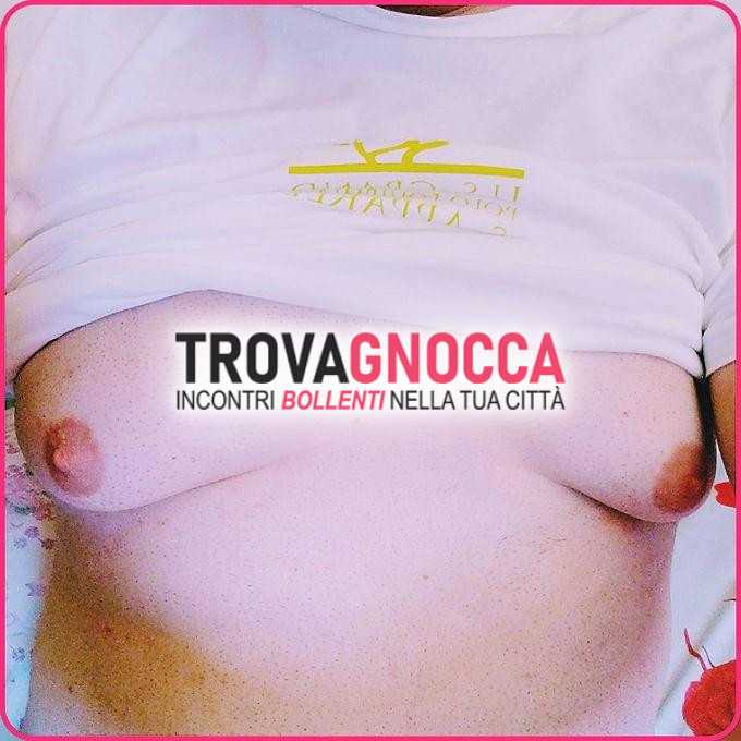 sono qui soddisfare tuo desiderio più intenso.