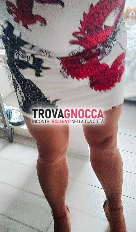 travestita carne over 55 è alla ricerca coppia over 50 condividere momenti intimità e passione.