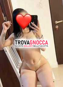 sono maria novità assoluta nel mondo dell'intrigo. napoletana e affascinante sono 25enne reale che ti raggiungo ovunque tu voglia alberghi appartamenti o uffici.