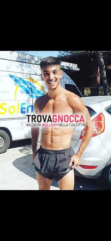 cerco compagna o partner coccolare durante vacanze🔥☀️🥒🌊