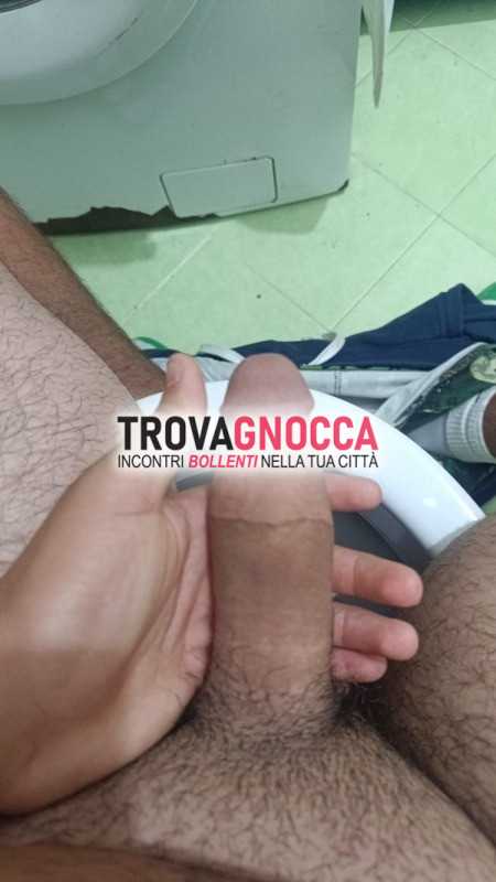 ciao sono giovane e cerco qualcuna che mi svergini anche coppie sono italiano